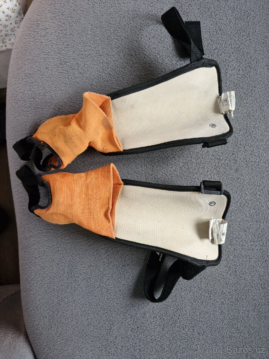 Fotbalové chrániče "M" - 2