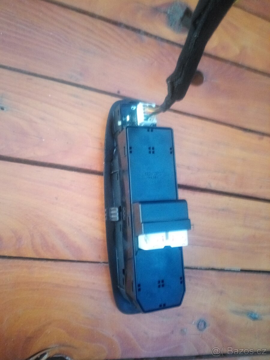 Spínač ovládání oken LP Hyundai Accent - 2