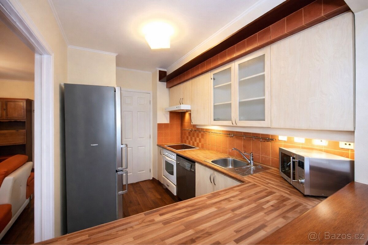 Pronájem bytu 4+1, 104m2, Praha 8 - Libeň - 2