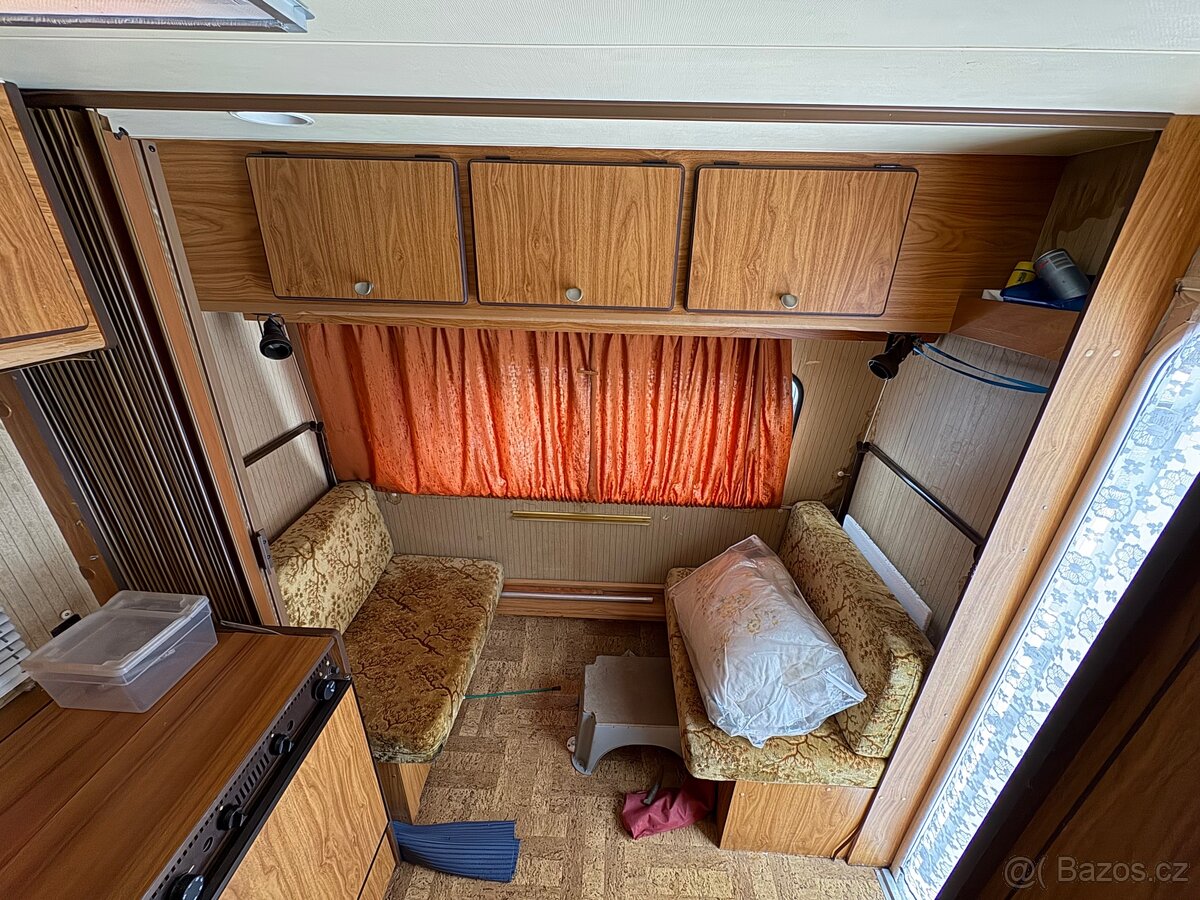 Prodám menší karavan Knaus - 2