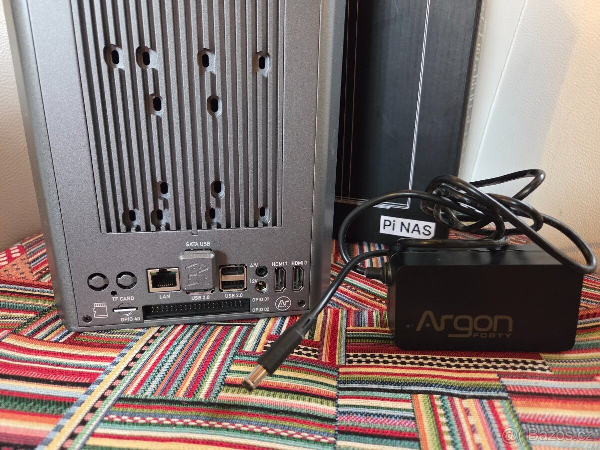 Argon EON Pi NAS s Raspberry Pi 4B 8GB - 2
