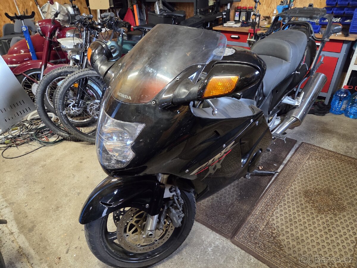 Honda Cbr1100xx blackbird - 2