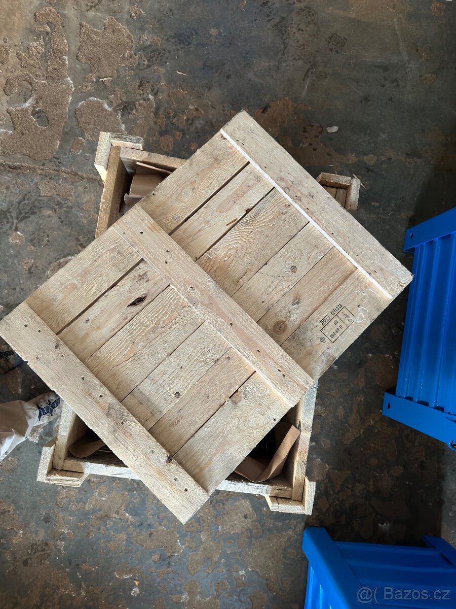 Dřevěná bedna s víkem - 2