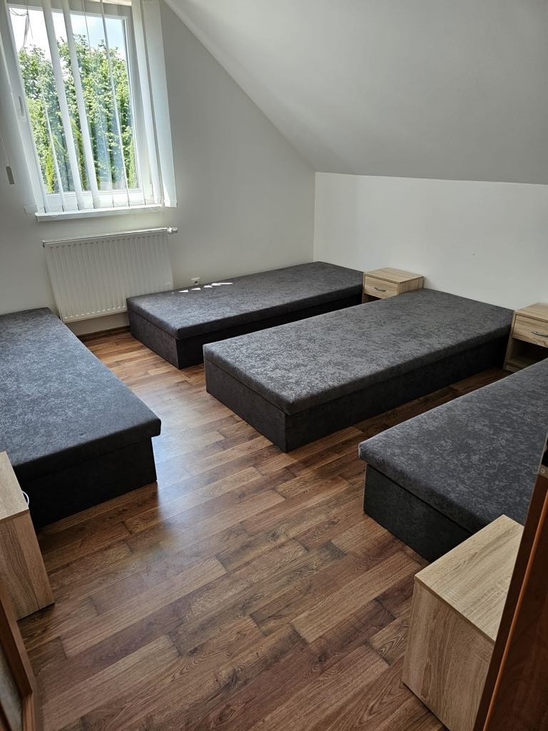 Pronájem domu Chlumec nad Cidlinou - 2