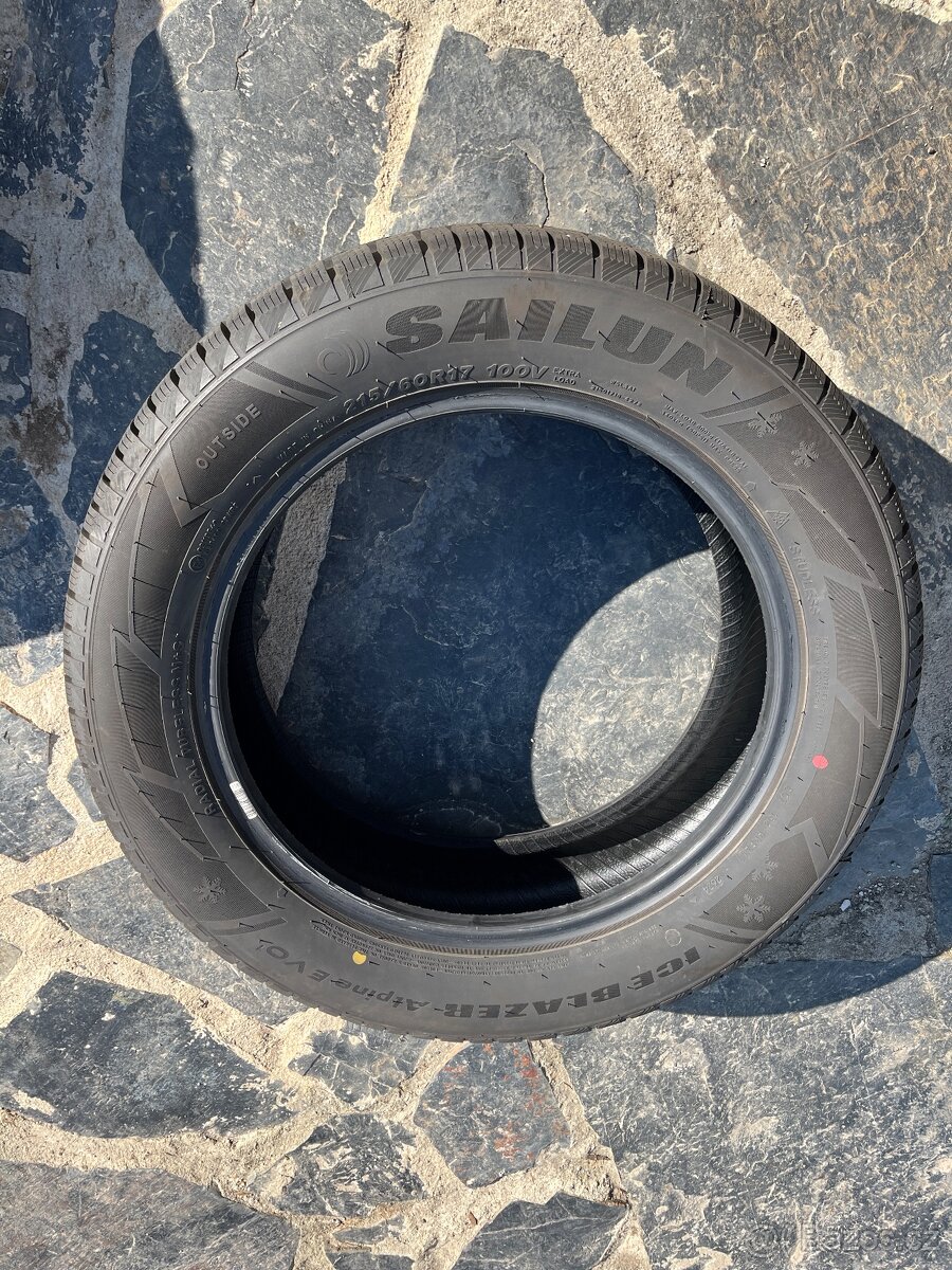 Pneu zimní 215/60R17 100V - 2