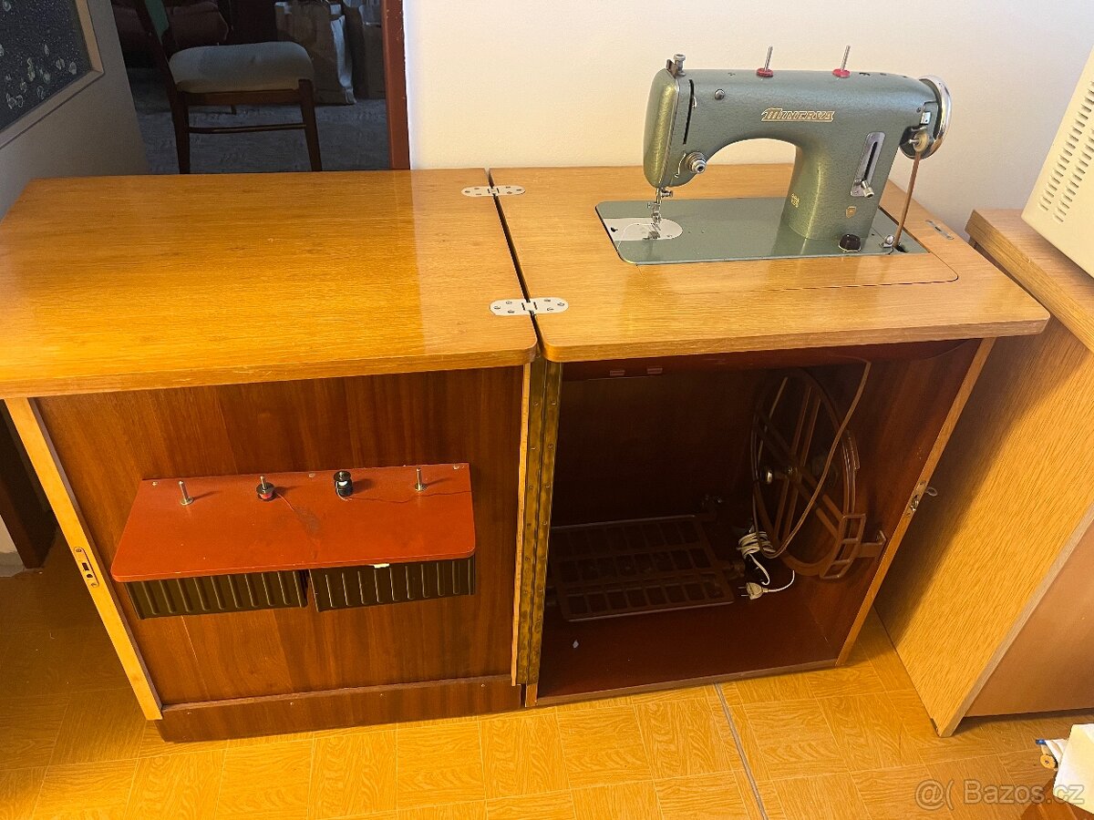 Šicí stroj Minerva - 2