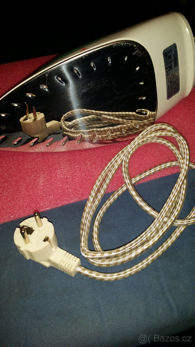 Žehlička napařovací - 2