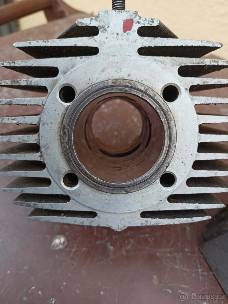 Jawa pionýr válec a hlava - 2