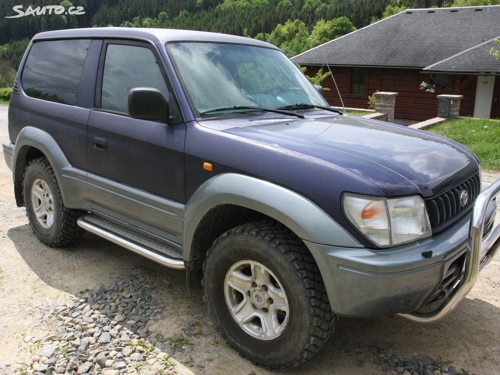 TOYOTA LAND CRUISER 3.0d 4x4 manual