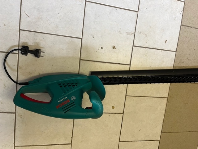 elektrické nůžky naplot - 2