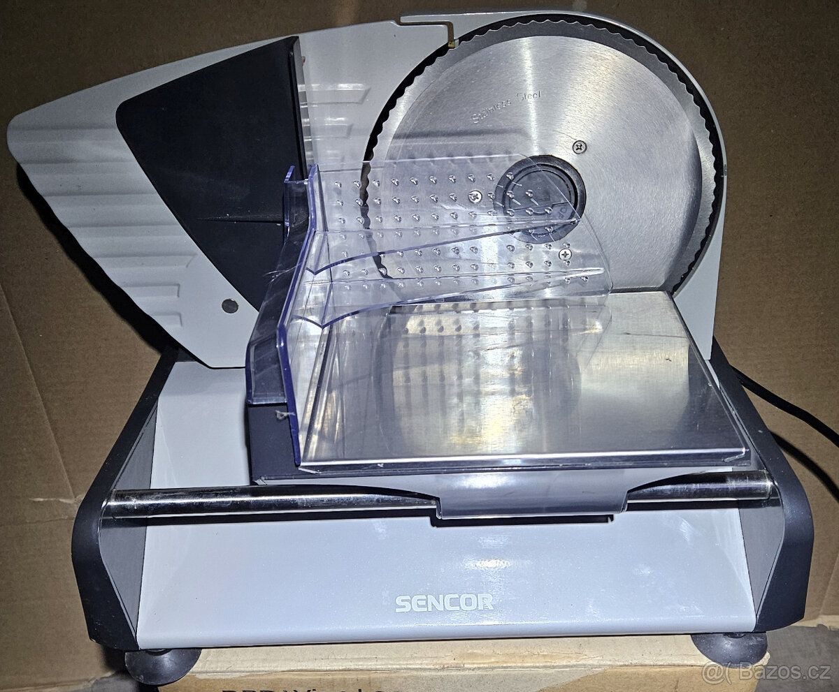 Kráječ - elektrický nůž Sencor SFS4050SS - 2