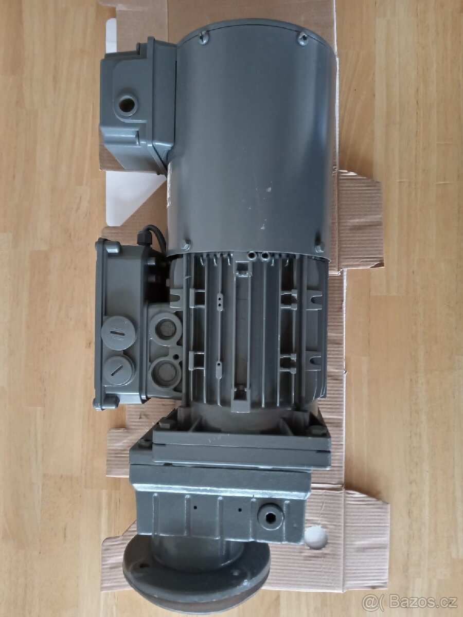 Elektromotor s převodovkou Lenze, 0,75kW , 403 ot/min, brzda - 2