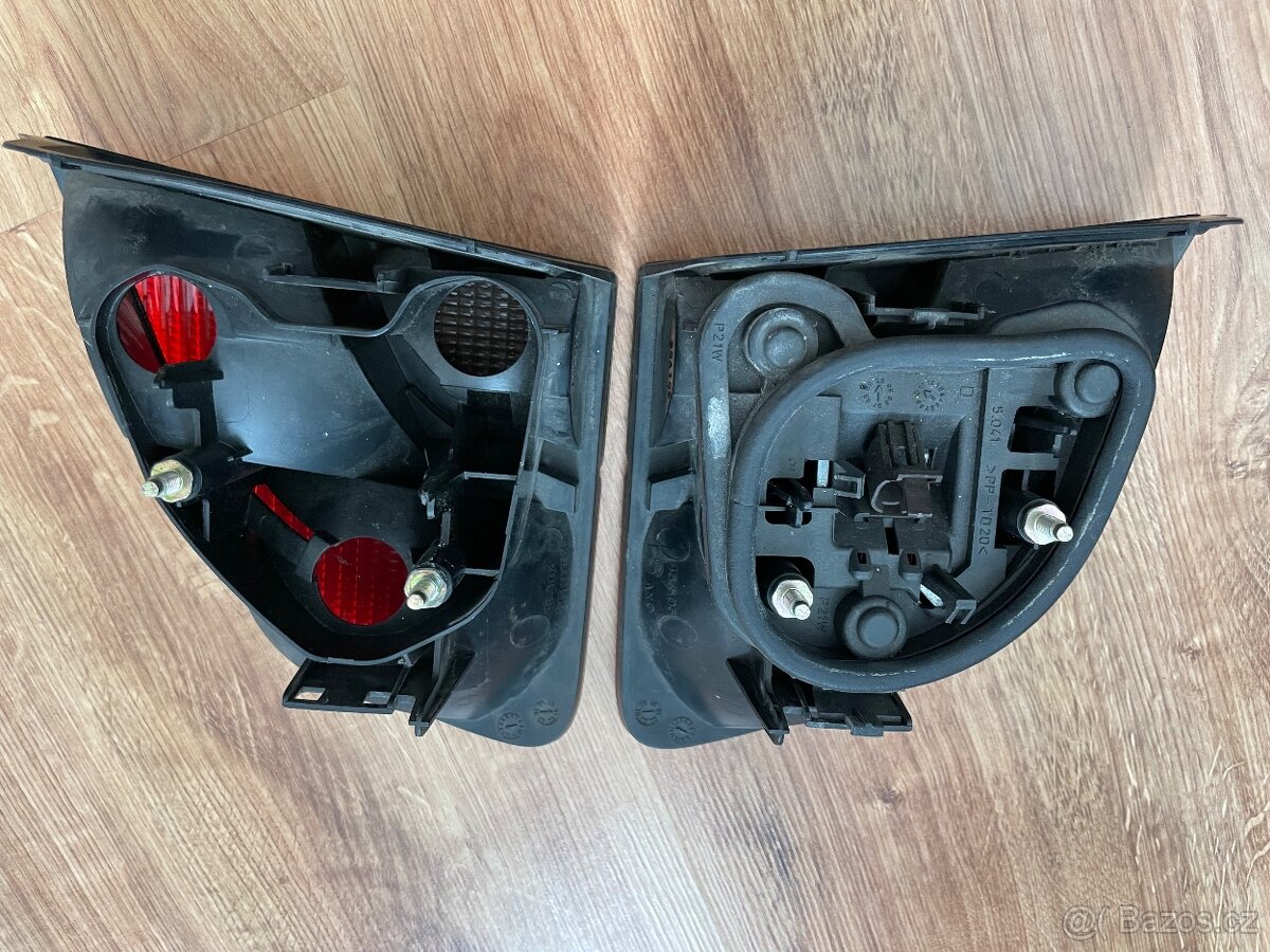 Zadní světla Peugeot 406 - 2