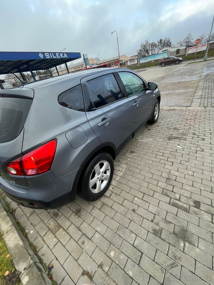Nissan Qashqai - 2