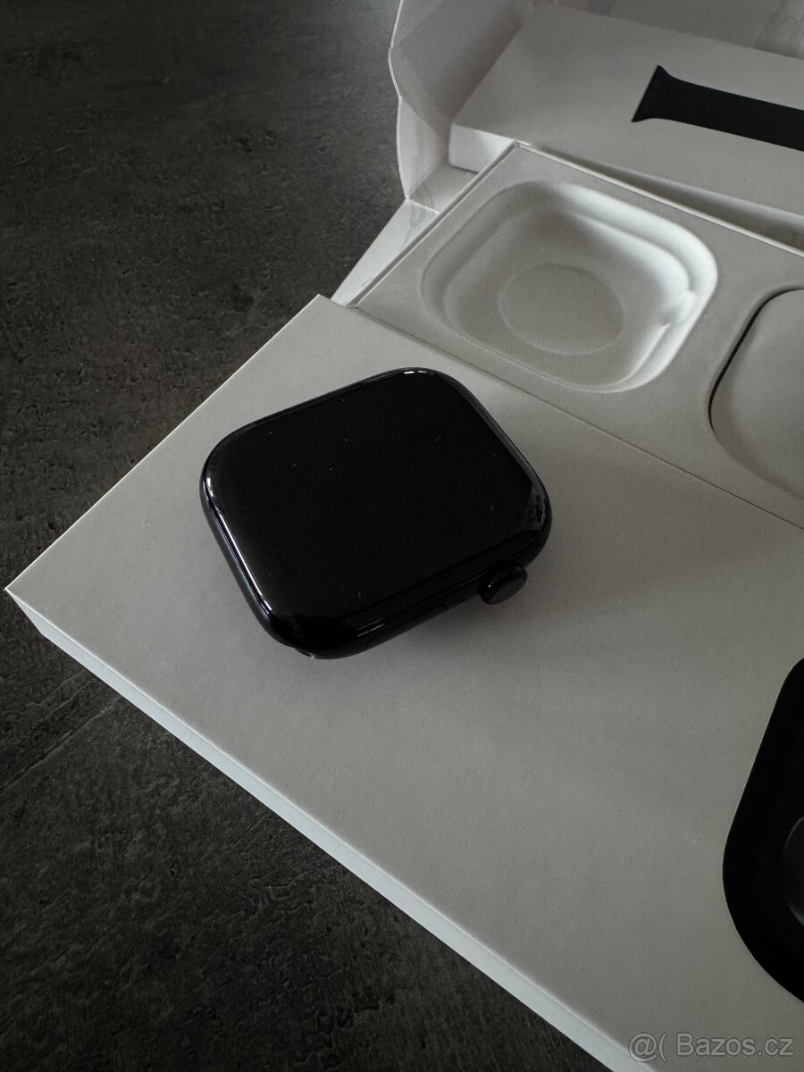 Apple Watch 11 46mm Černá - 2