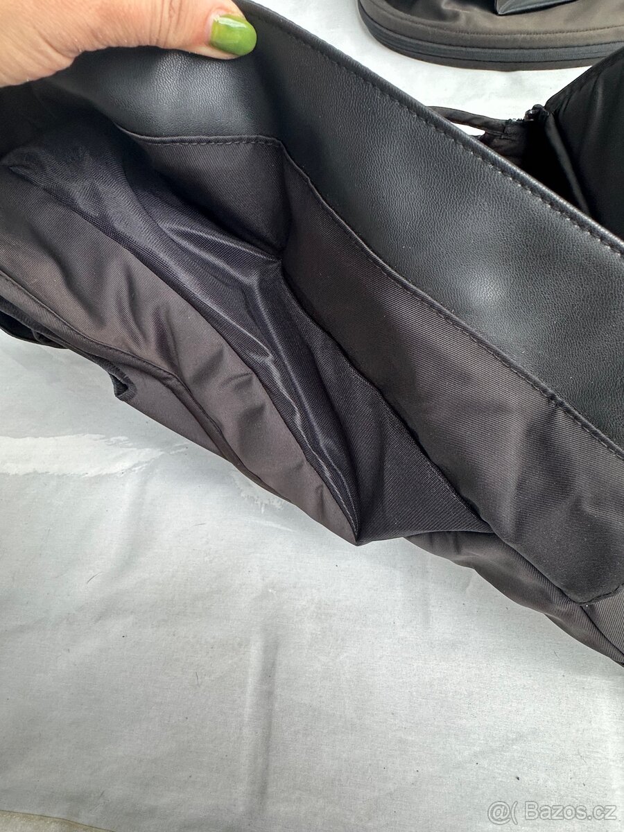 Bugaboo Fox 5 NOIR hluboká korba + střecha - 2