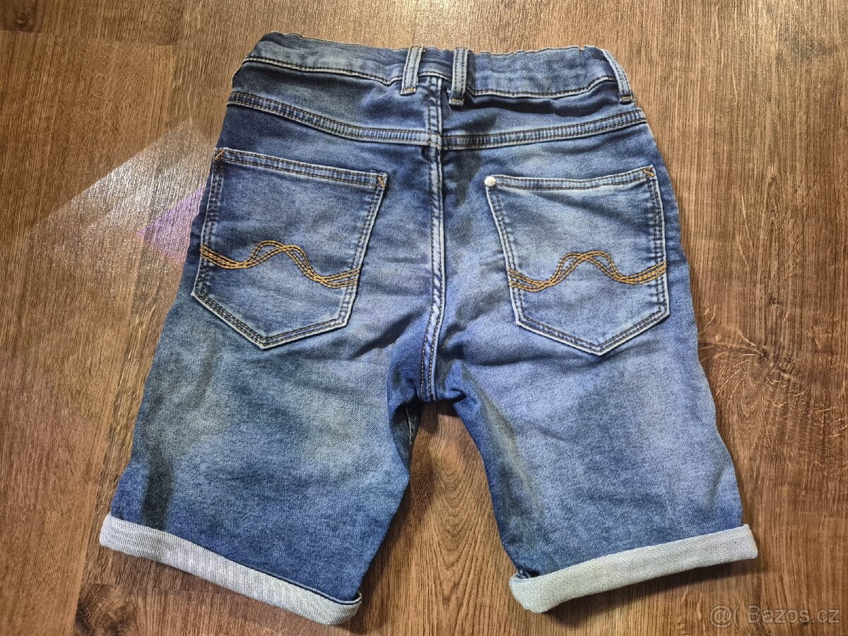 Kraťasy, 9-10 let - 2