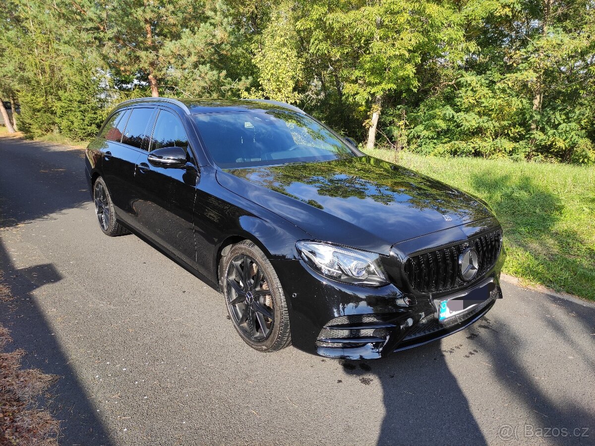 Mercedes-Benz E220d AMG paket - 2