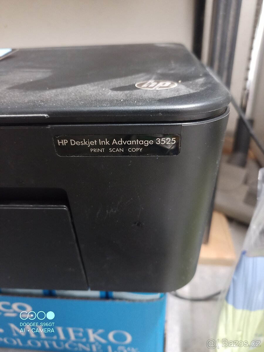 HP Deskjet Ink Advantage 3525 - 2