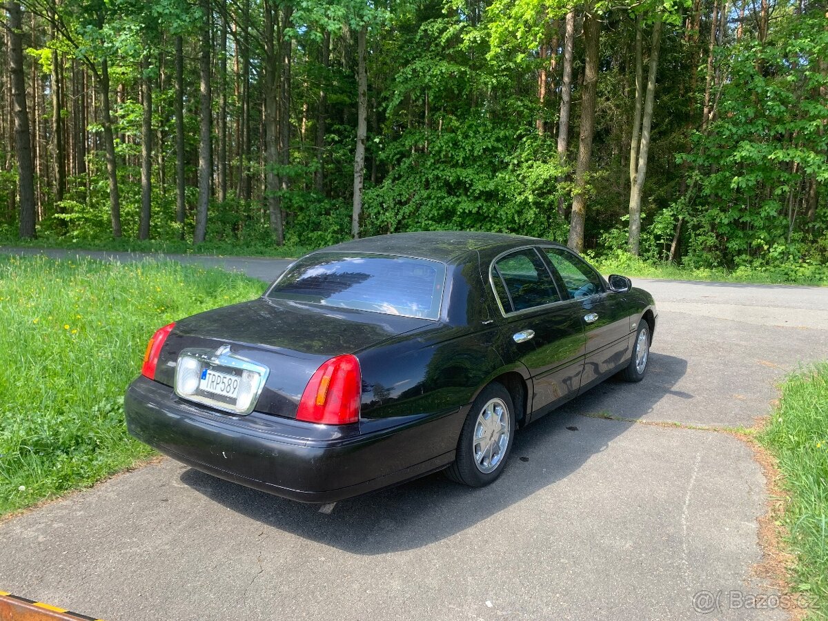 Lincoln TownCar SignatureSeries 4,6i V8 161kW