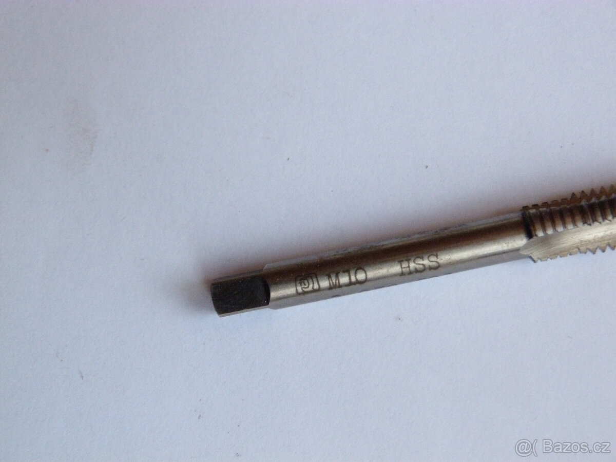 Závitníky a závitová očka NAREX - nové - 2