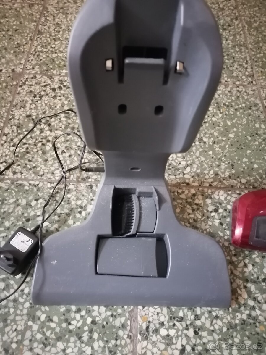 Stolní vysavač - 2