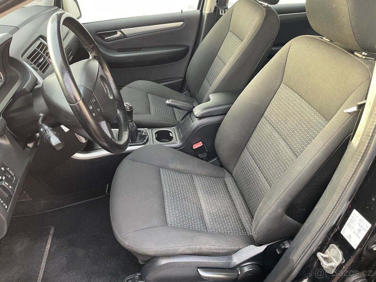 Mercedes-Benz w245 facelift B160 manuál - 2