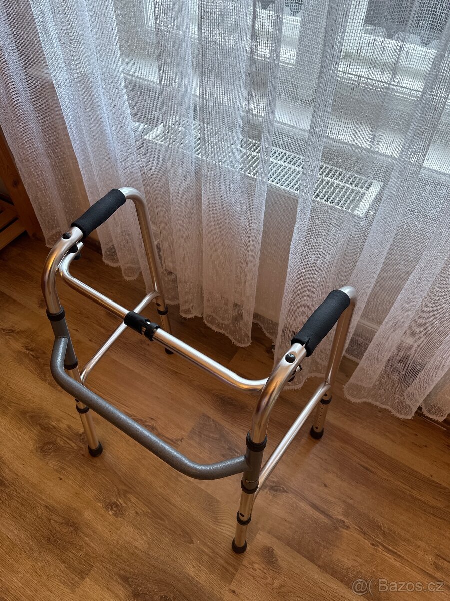 Chodítko pro seniory - 2