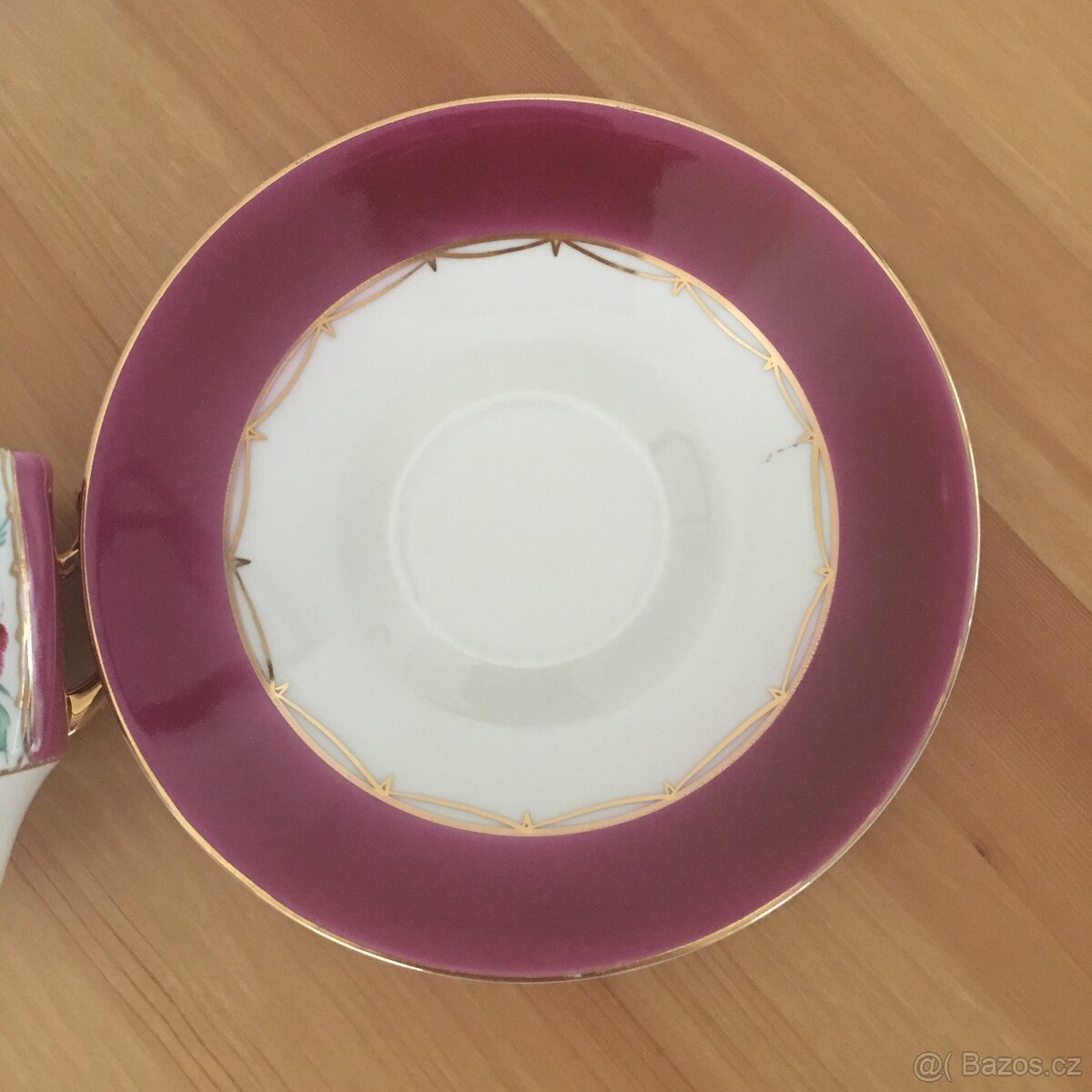 Ruzovy salek s hranatym ouskem - 2