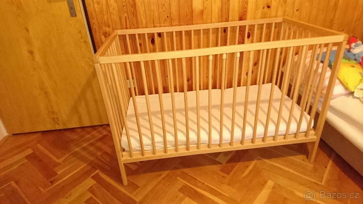 Postýlka 120x60 a matrace - 2