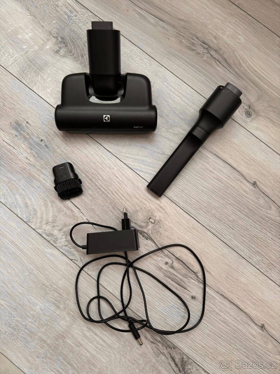 Tyčový vysavač Electrolux 700 Animal - 2