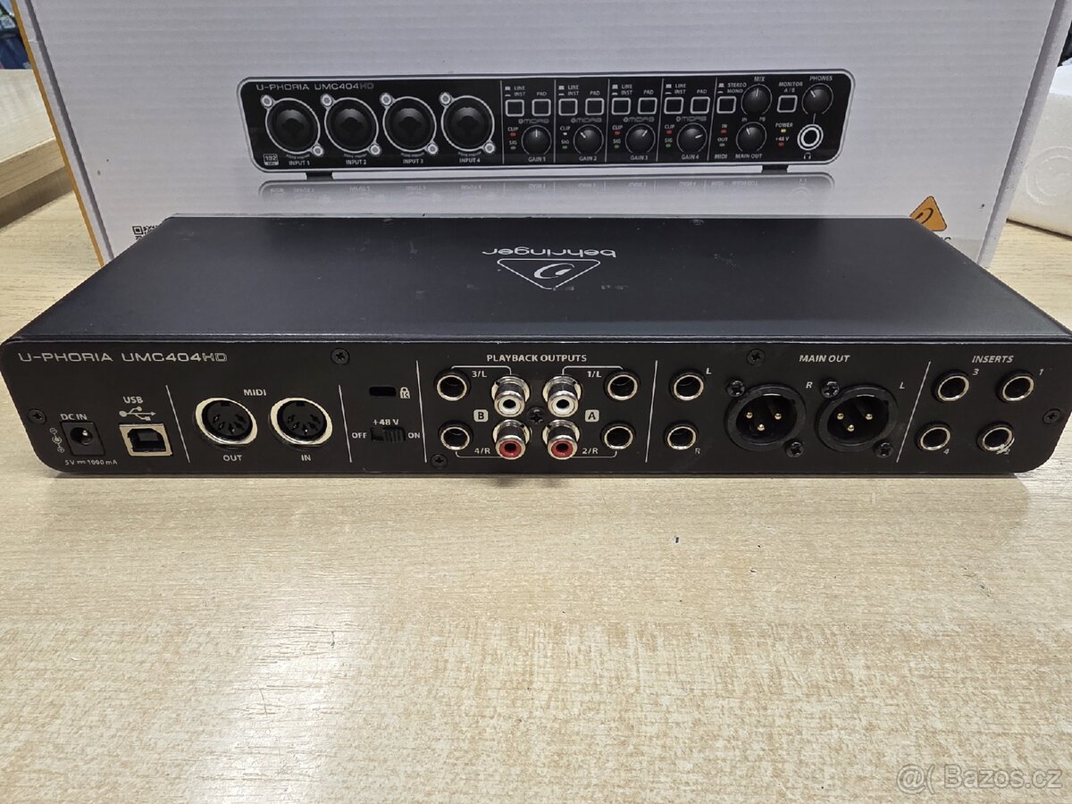 Zvukovka Behringer U-Phoria UMC404HD - 2