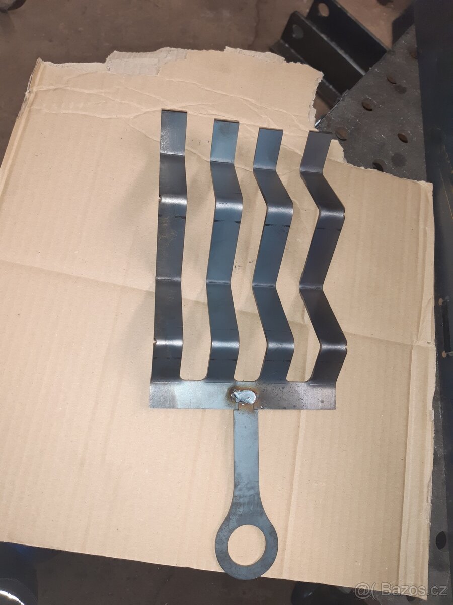 Brzdič spalin kryt šterbiny - 2