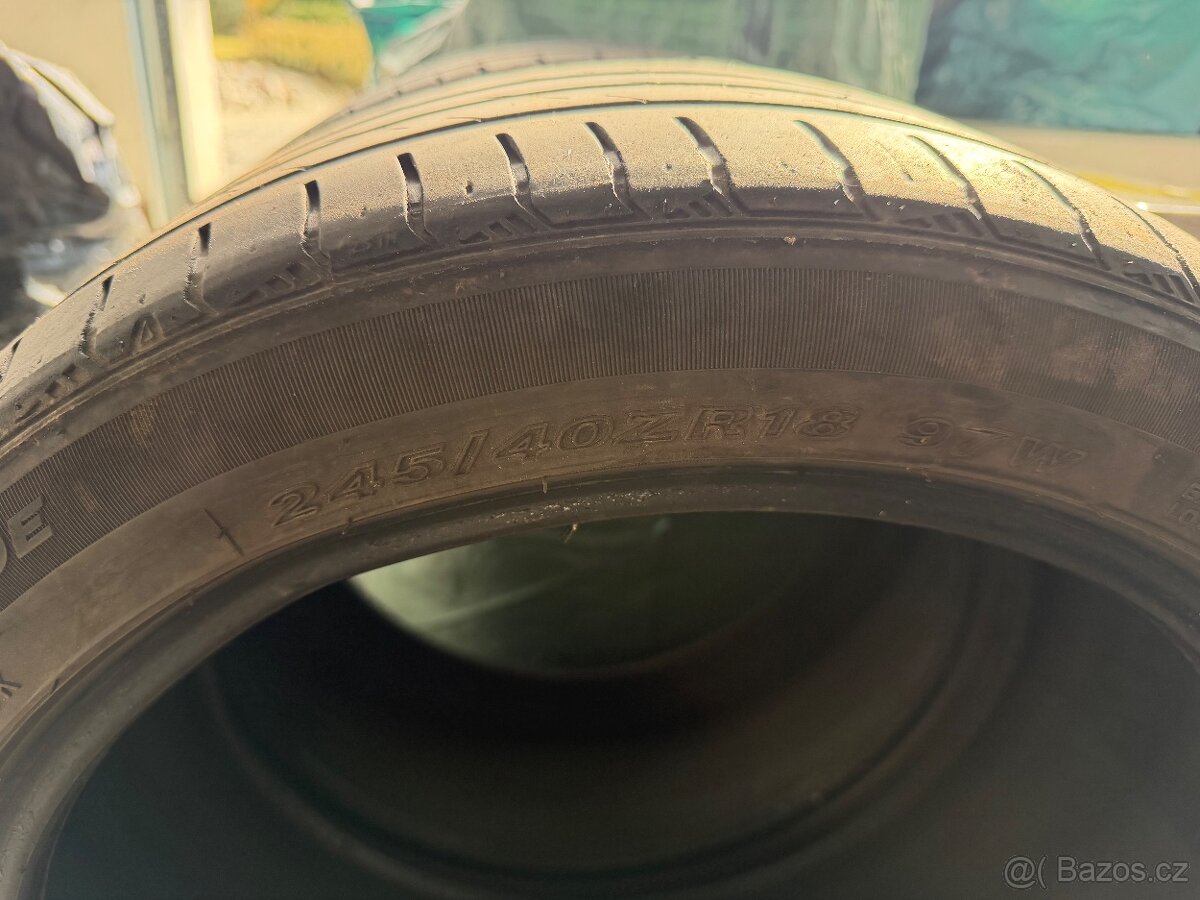 Letní pneu 245/40/18 Nexen - 2