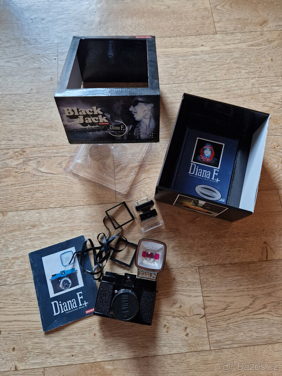 Lomograph Diana F+ Black Jack - 2