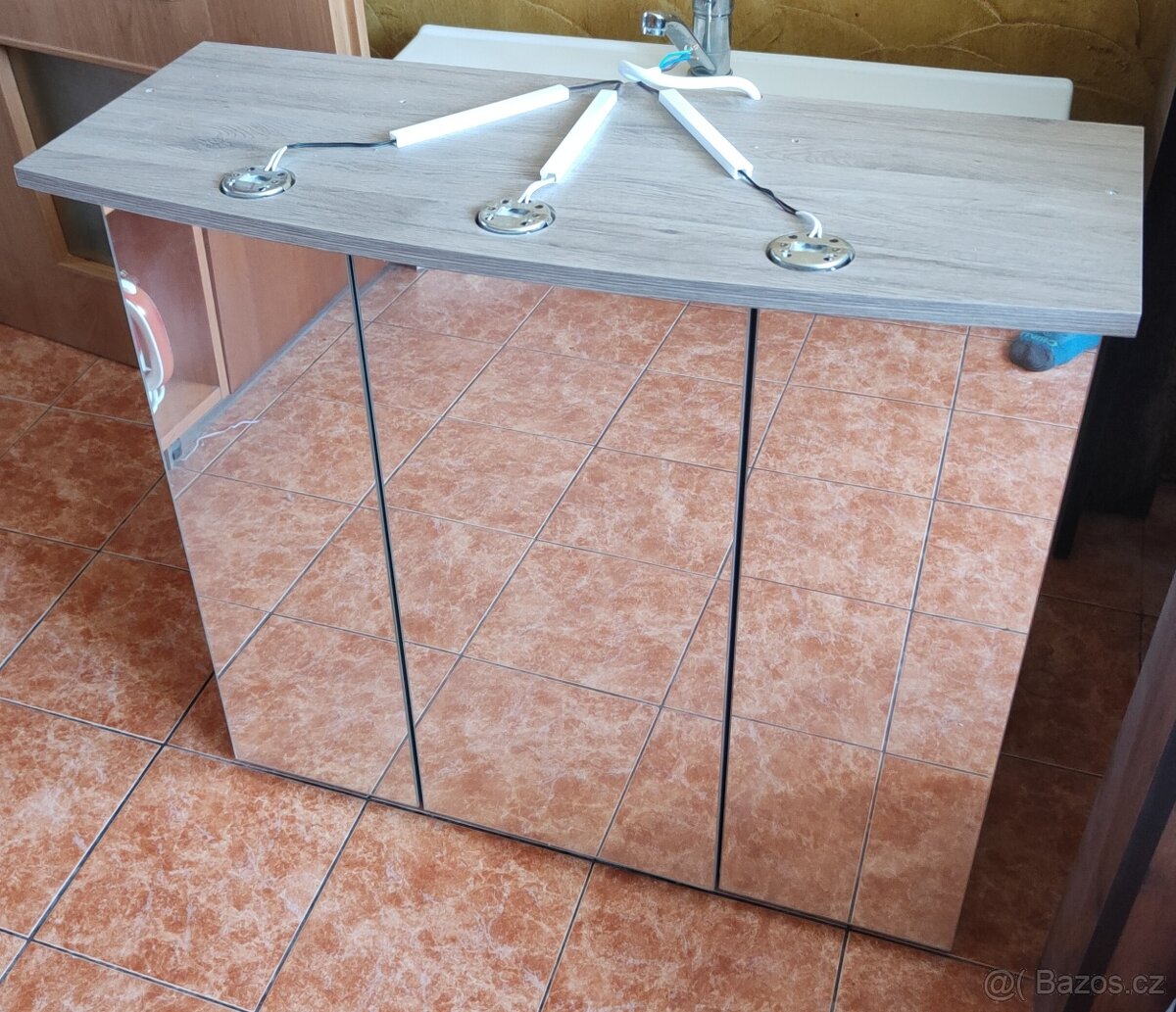 koupelnový nábytek - 2