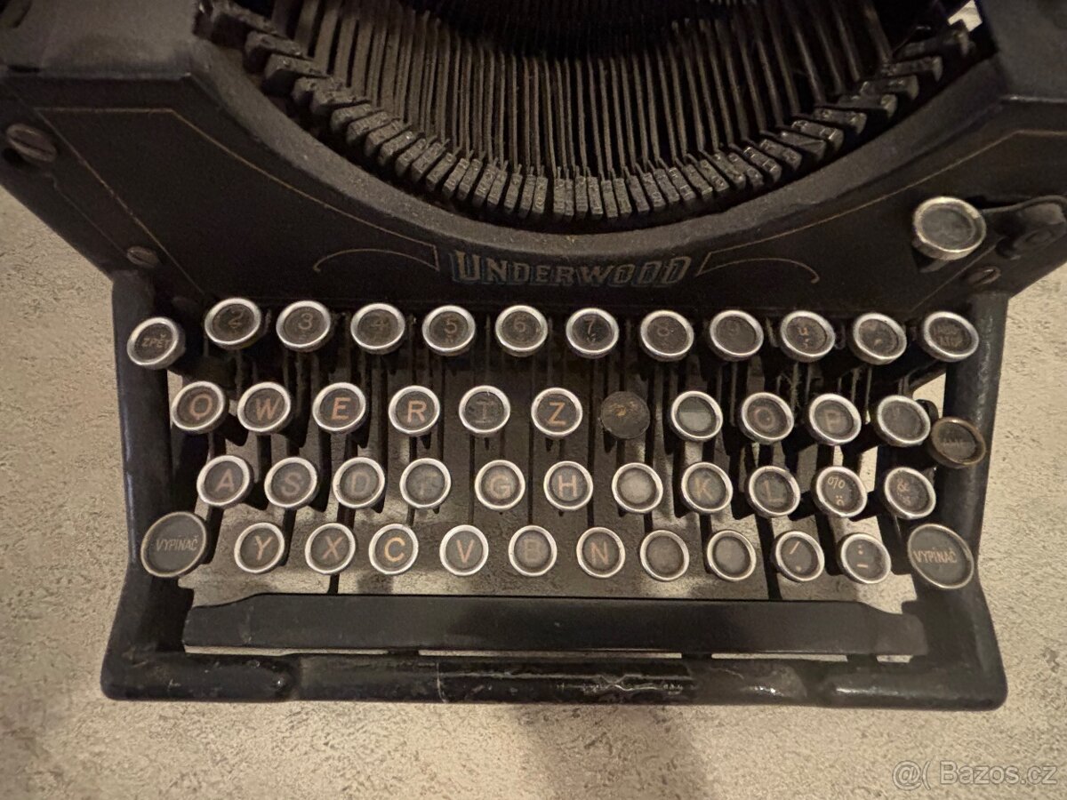 Underwood psací stroj - 2