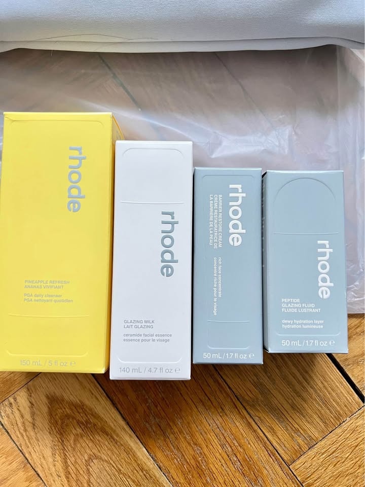 Rhode kit Hailey Bieber - 2