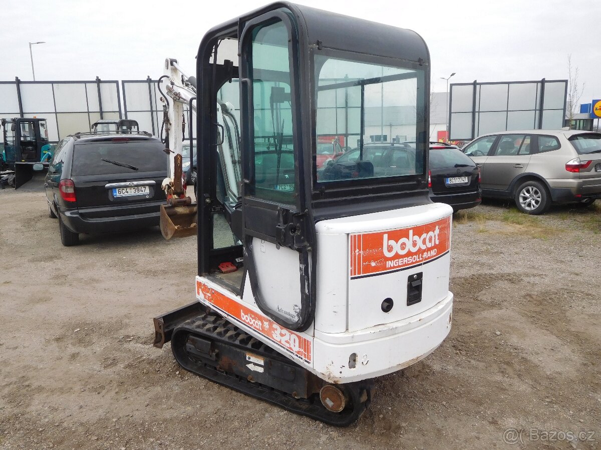 Minibagr BOBCAT 320d Kubota - 2