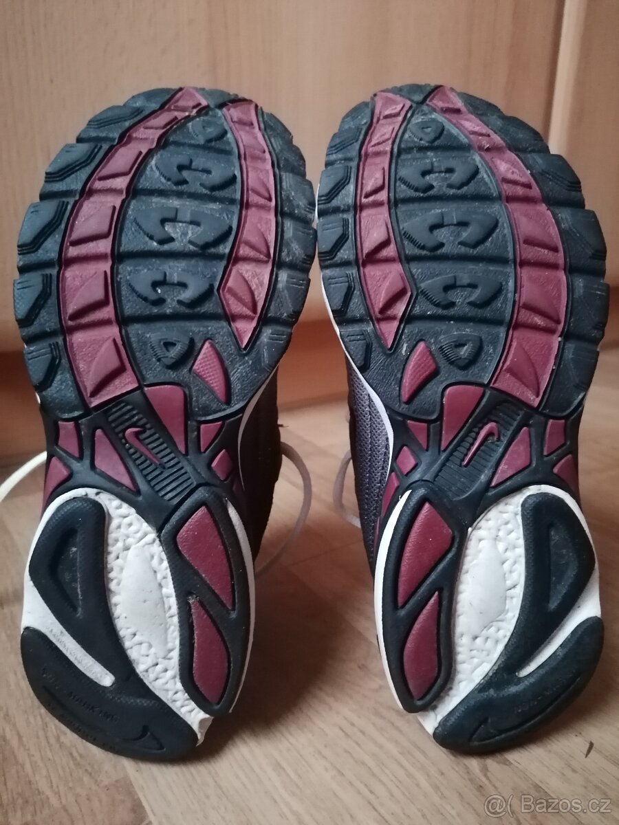 Botasky NIKE - 2