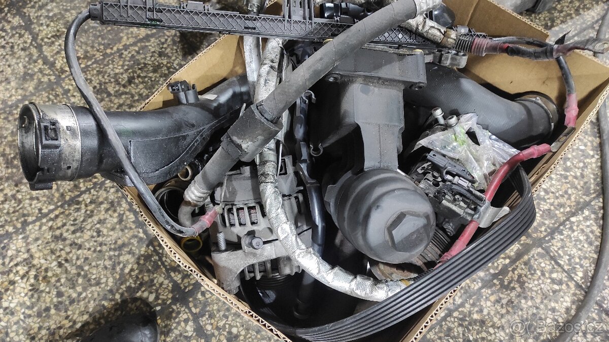 N57d30 alternátor, klimakompressor, intercooler - 2