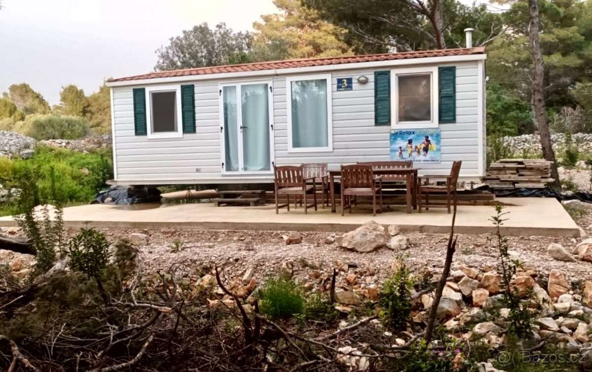 SLEVA / Rozsáhlý pozemek včetně domku / ostrov Šolta - 2