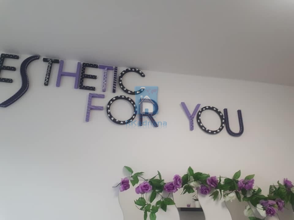 Pronájem sdílené místnosti v kosmetickém salonu Praha 5 - Sm - 2