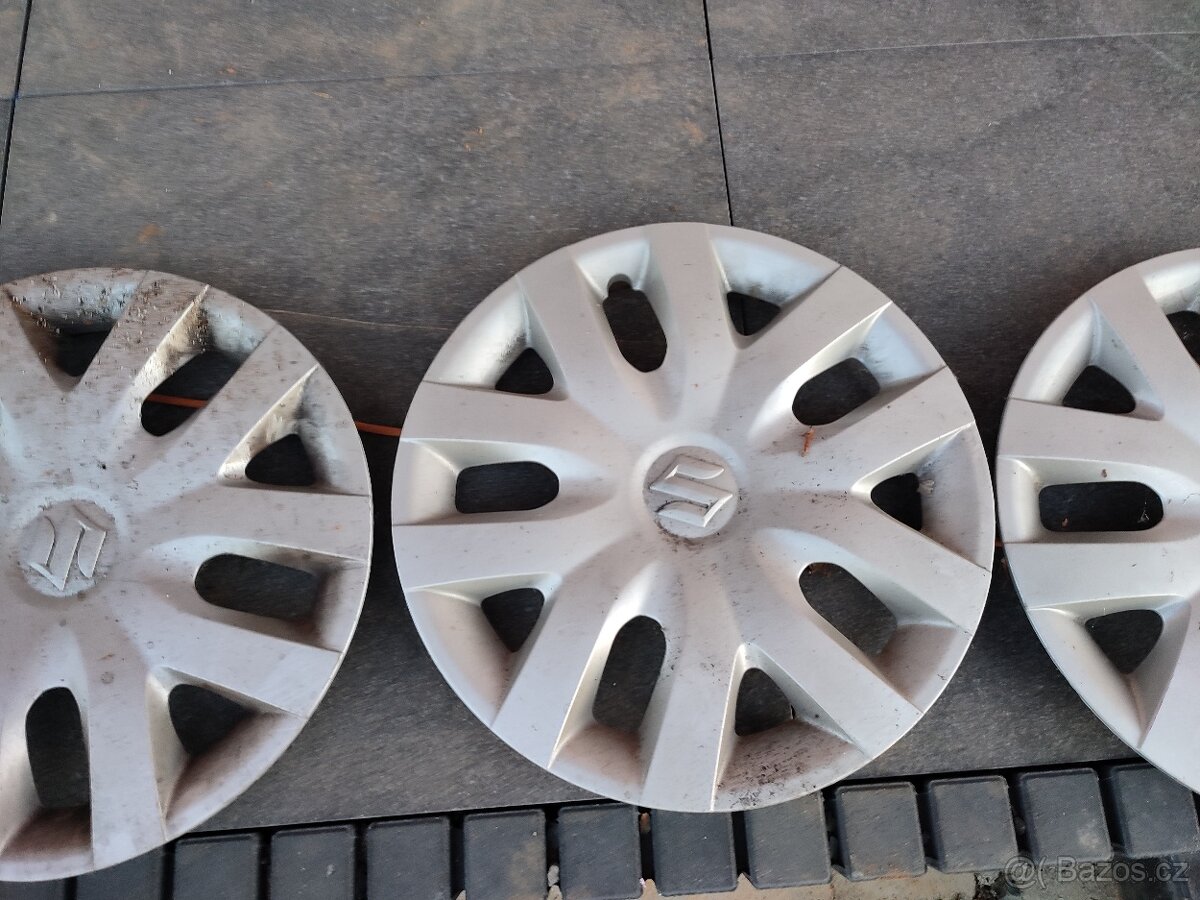 Kryty kol Suzuki Swift 15 sada - 2