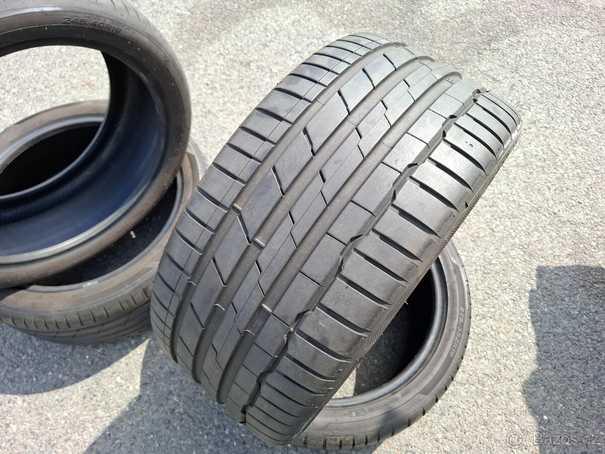 Zánovní pneu letní BMW r19 - 2