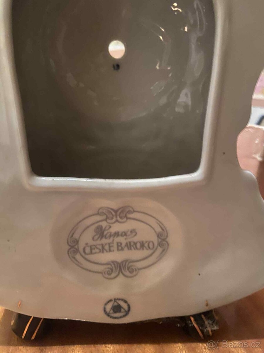 Porcelánový korpus na hodiny Royal Dux, České baroko - 2