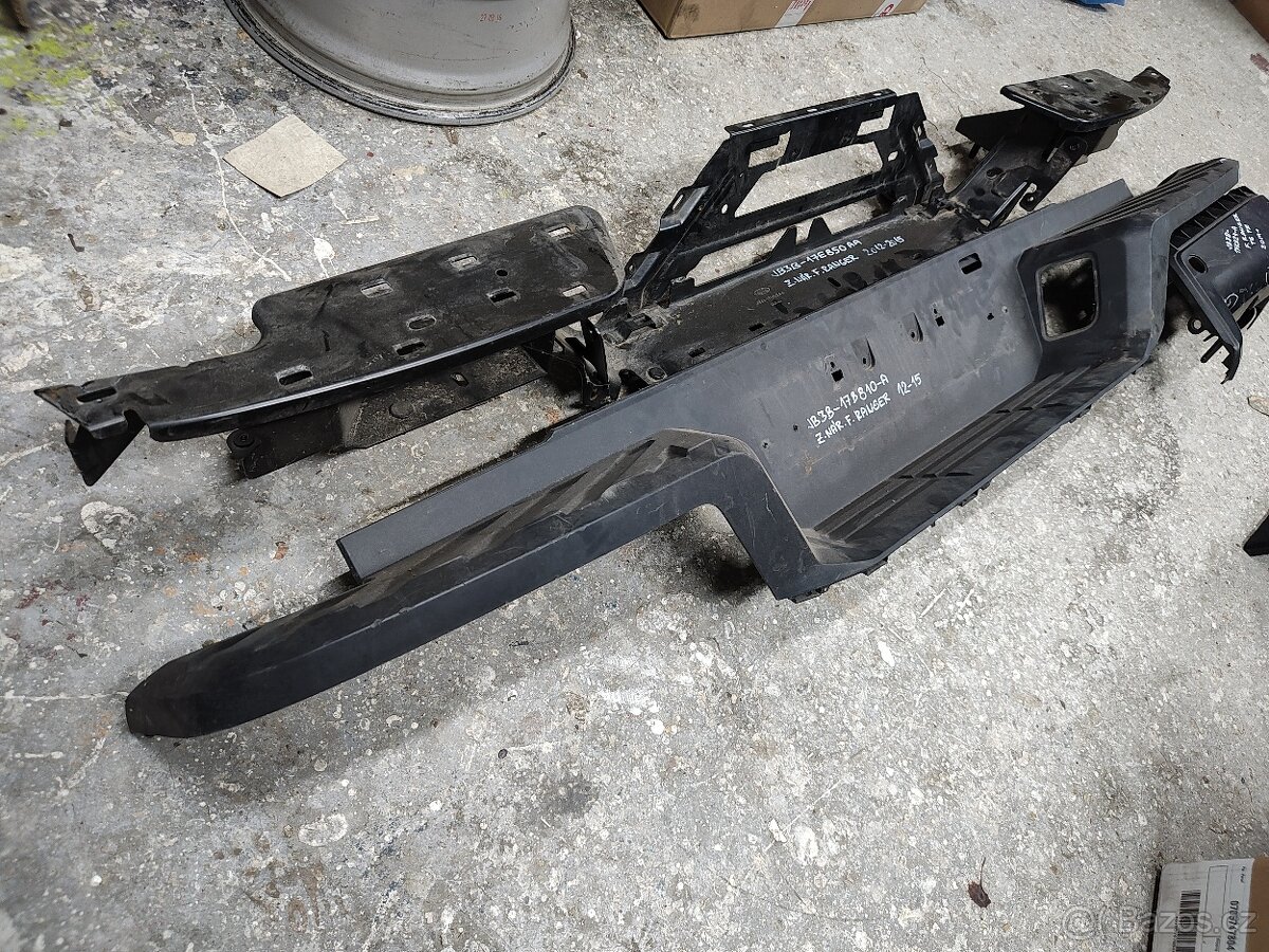 Ford Ranger T6 (16+) - zadní nárazník - 2