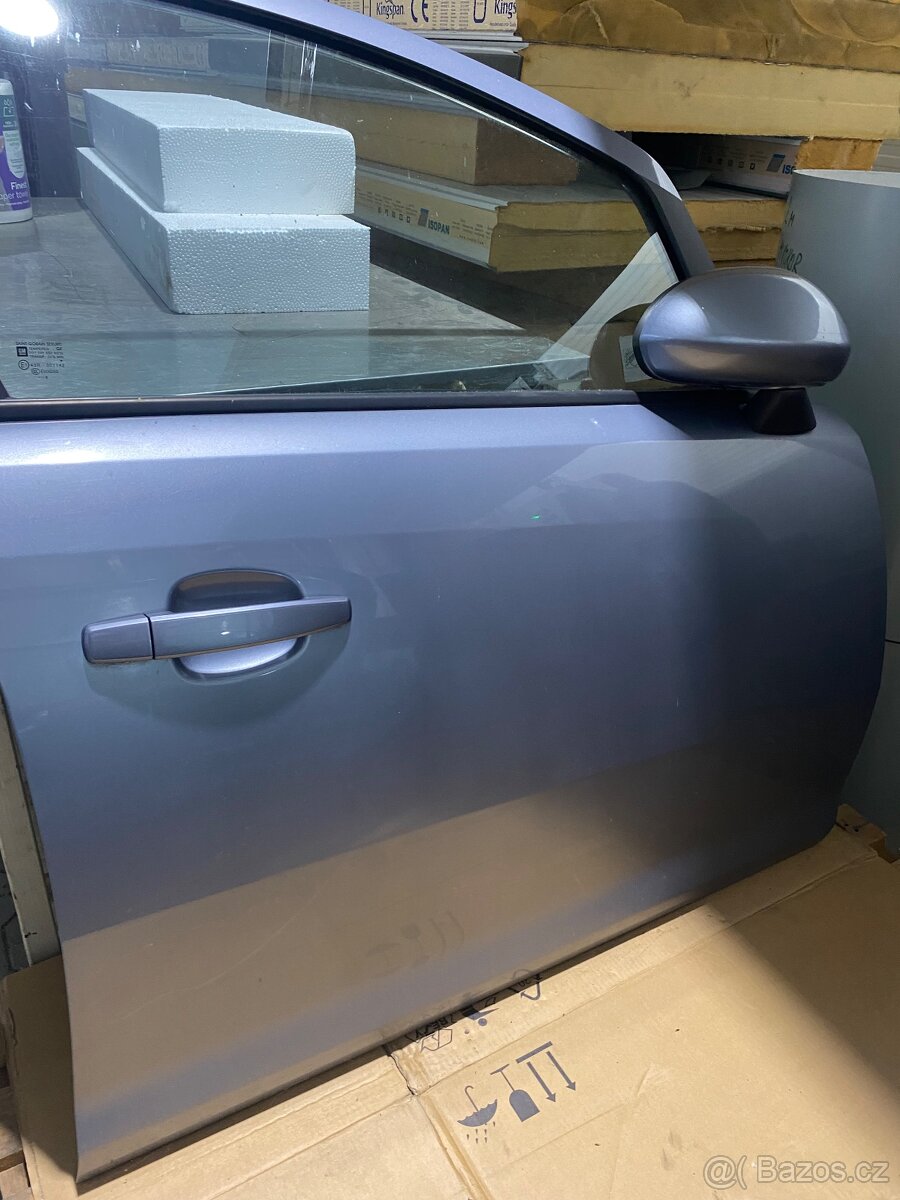 Pravé přední dveře Opel Corsa D 1.2 2008 - 2