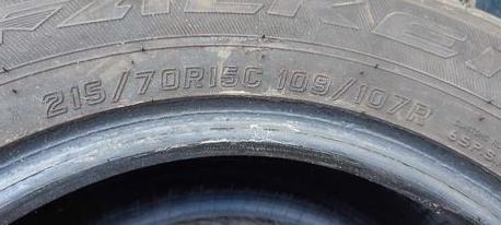 Pneu 215/70 R15C 109/107 R - 2