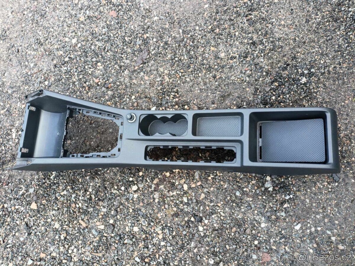 Středový tunel Škoda Octavia III - 2